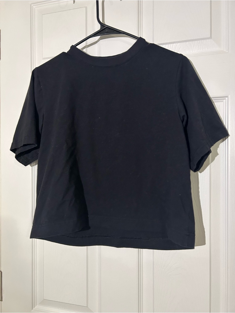 Women’s Black Short-Sleeve crop top